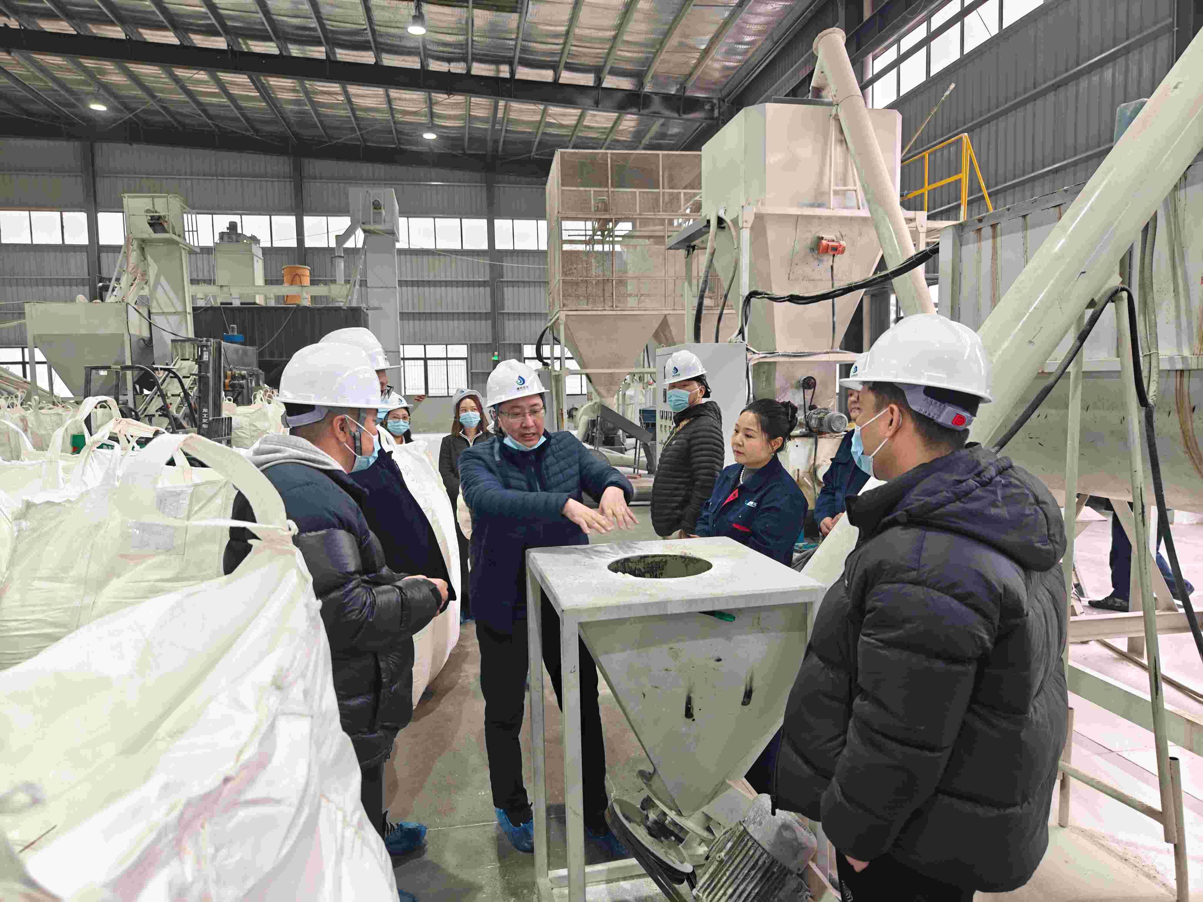 蒙古客戶(hù)蒞臨達(dá)州廠區(qū)考察交流，共謀綠色發(fā)展新篇章